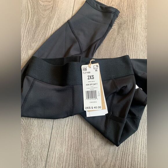 adidas Women's Alphaskin Sport Capri Tight - Picture 6 of 8